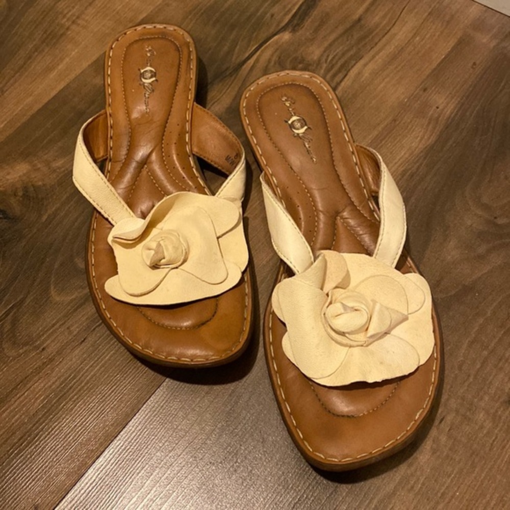 Born Tan Leather Sandal with Cream Flower Accent